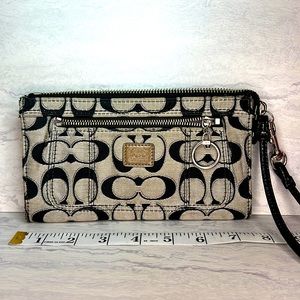 Coach wallet/wristlet